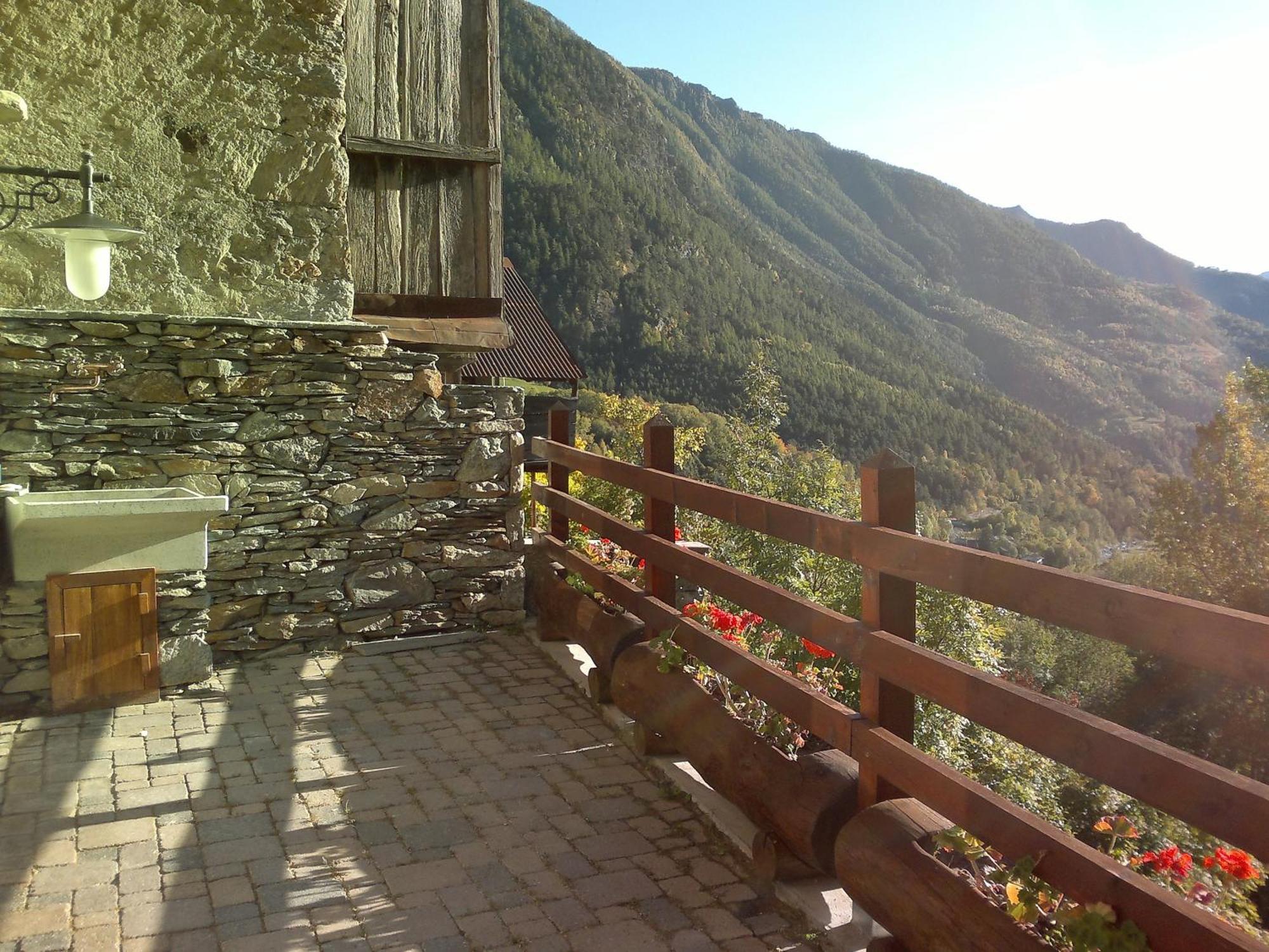 Affittacamere Eco Chalet Maison Dominique 3*